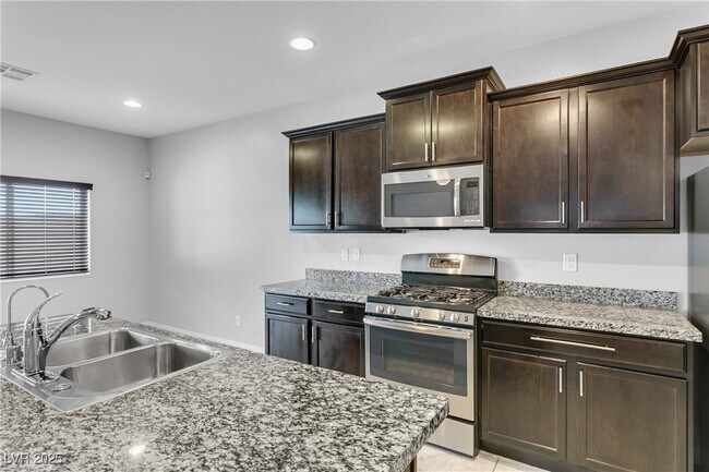 Photo - 9404 Sand Tiger Ave