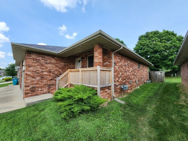 3868 S Timbercreek Ave
