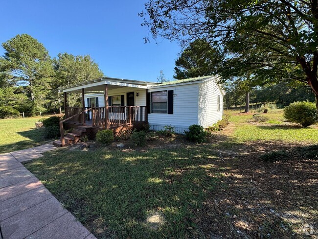 Building Photo - Cozy 3/2 Mobile Home in the Silver Creek A...