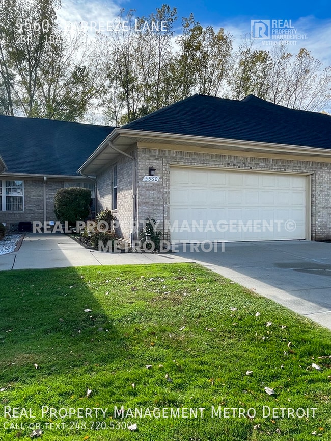 Building Photo - 5560 Seabreeze Ln