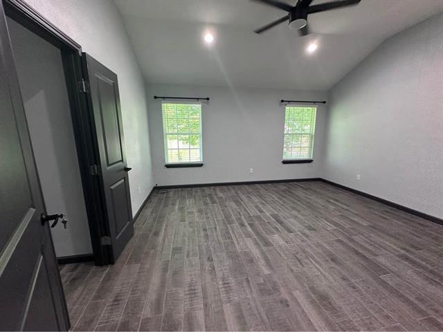 Photo - 204 Clearwood Dr