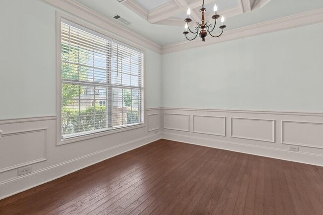 Photo - 5155 Roseman Trail