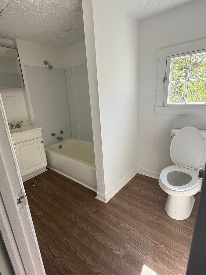 Photo - Askin St 7 Unidad 917 Askin Apt C