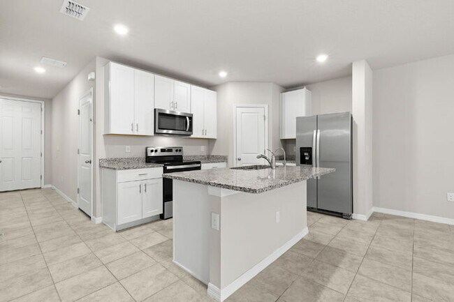 Town Home For Rent in Brandon with TONS OF UPGRADES!