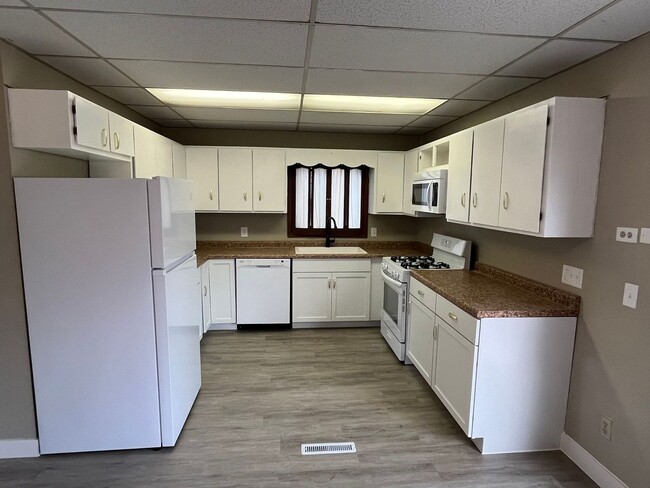 4 Bed 2 Bath in Wausau! Deposit Special : ... - 4 Bed 2 Bath in Wausau! Deposit Special : ... House