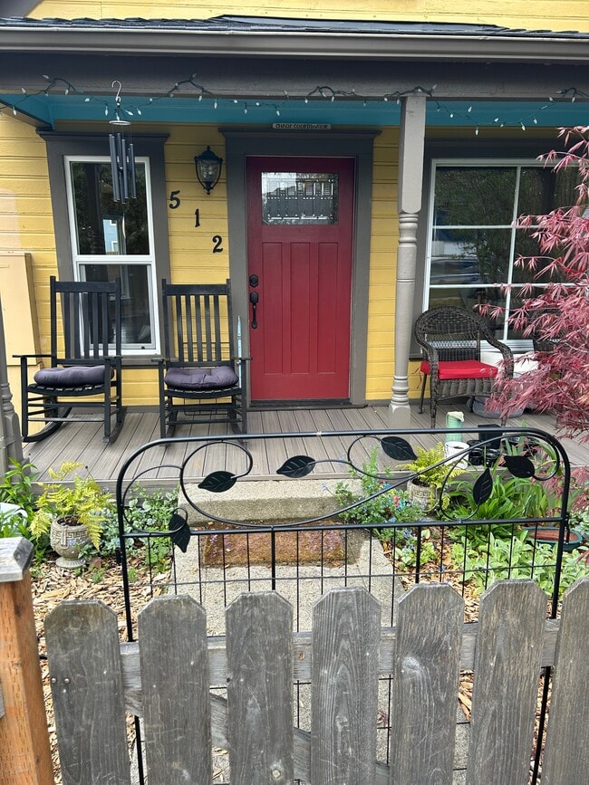 Photo - 512 Avenue C