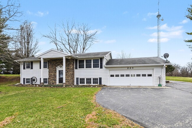 Building Photo - 223 S 650 W