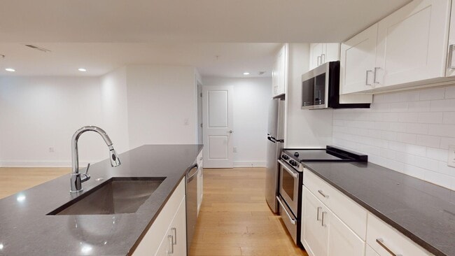 Photo - 472 Ridge St NW Unit 472 Ridge Street -  3