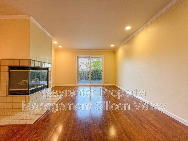 Photo - 700 Chiquita Ave