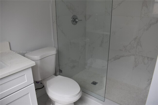 Photo - 312 SW 1st St Unidad E-4