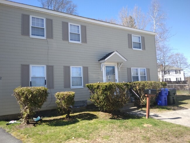 Photo - 4 Mary Ann Rd Apartments Unit North Manchester Duplex