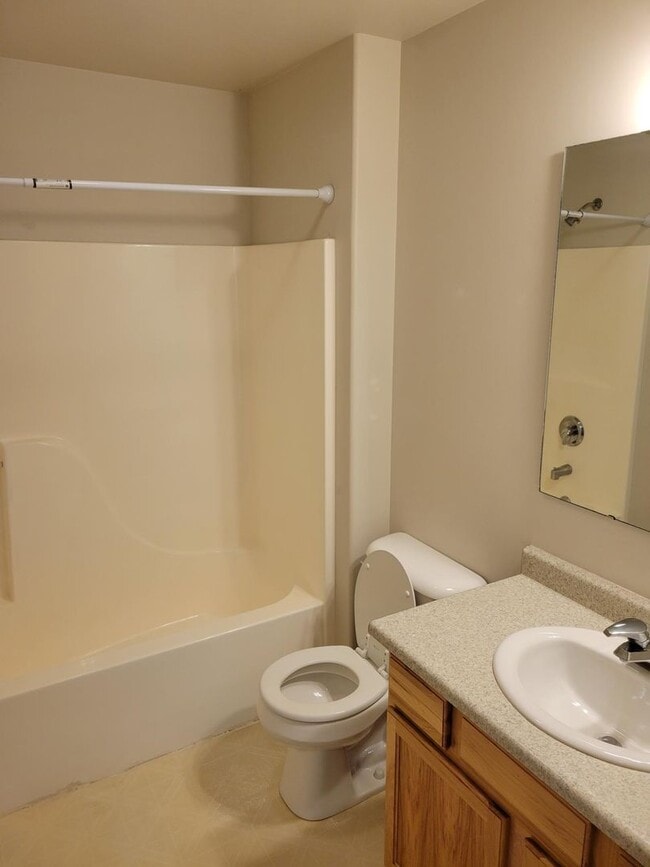 3 Bedroom, 2.5 Bathroom Townhouse; Short D... - 3 Bedroom, 2.5 Bathroom Townhouse; Short D...