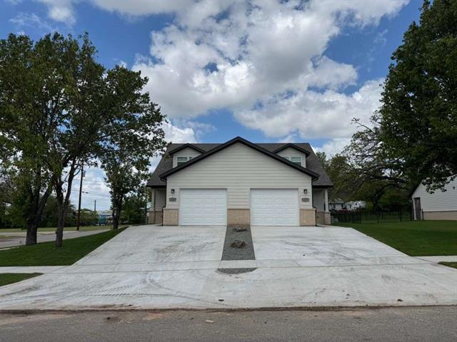 Photo - 417 W Dulin St