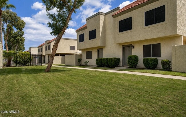 Photo - 5984 N 48th Ave