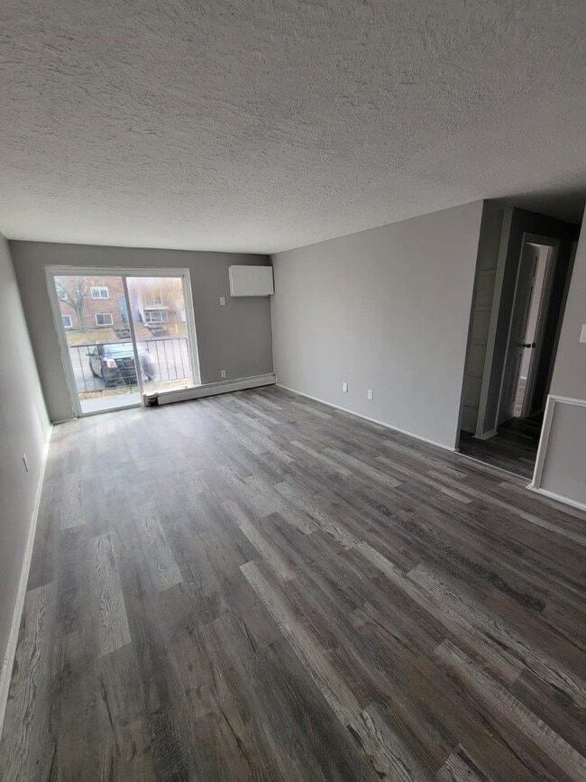 Photo - 13420 Euclid Ave