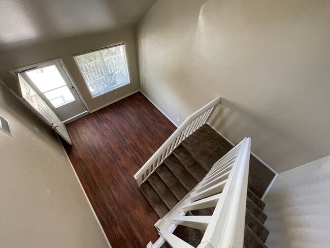 315 Hacienda Ct