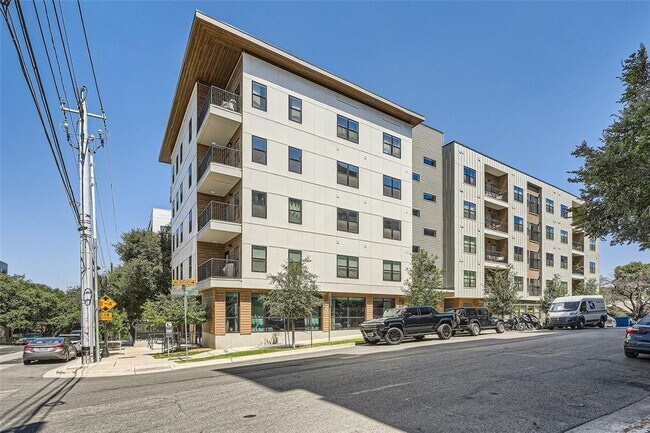 Photo - 2500 Longview St Unidad 404