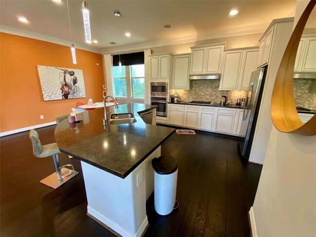 Photo - 12279 Oxford Cres Cir