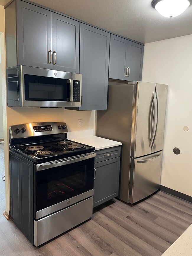 Building Photo - 1332 Field Ct Unit 2