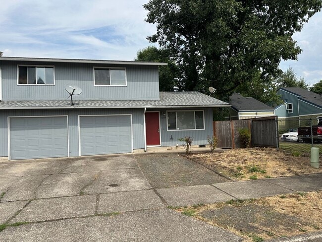 Building Photo - 2 bedroom 1.5 bath duplex in Springfield! Rental