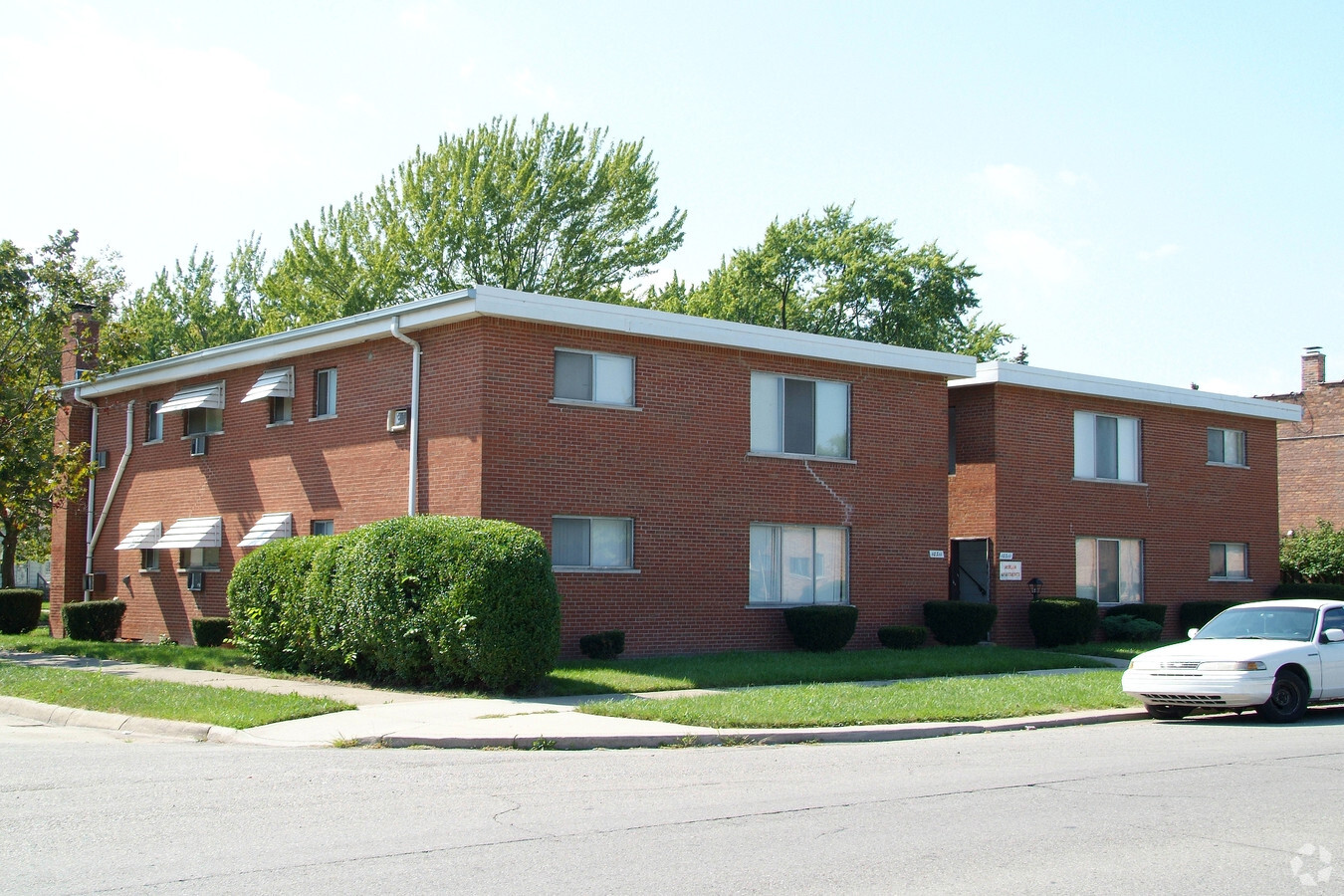 Photo - Merlin Apartments
