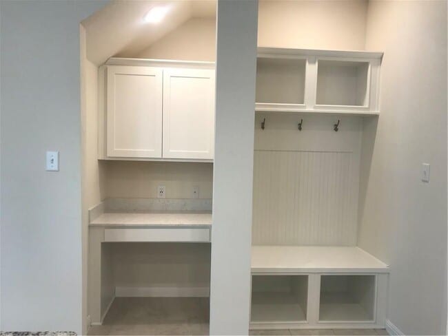 Photo - 115 Iron Rail Rd