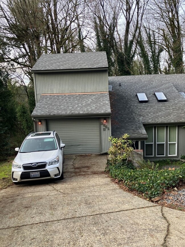 Building Photo - R277F Unit B Rental