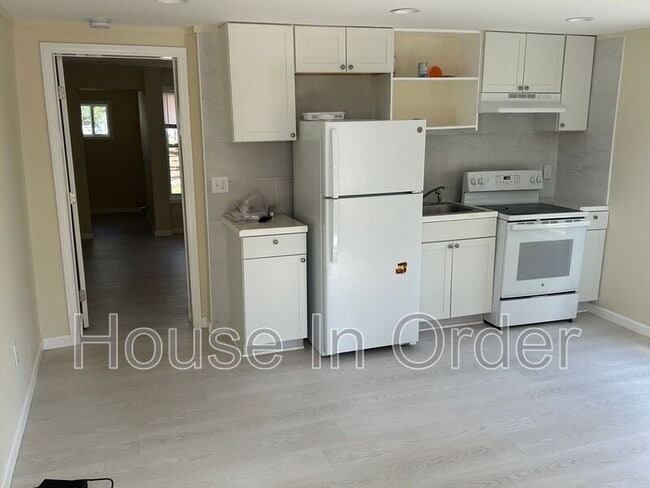 Photo - 220 Pointer Rd