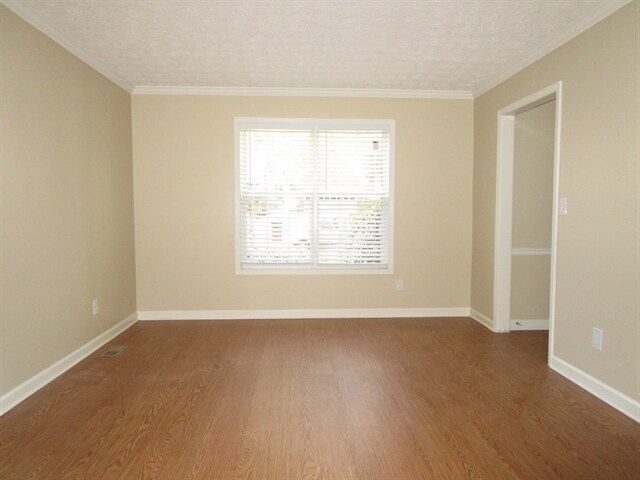 Photo - 700 Rosehill Ln