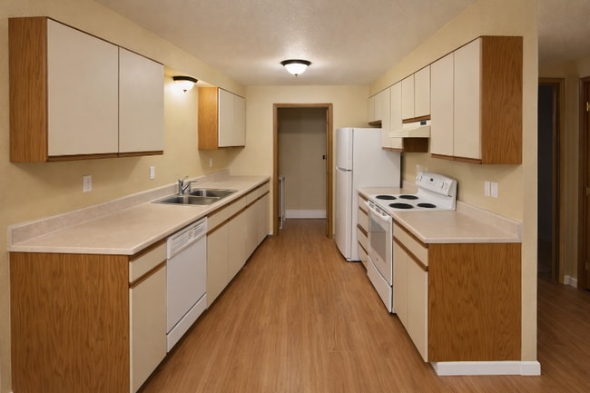 Photo - 3210 Morrison Rd W