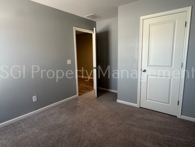 Photo - 2033 E Velvet Pl