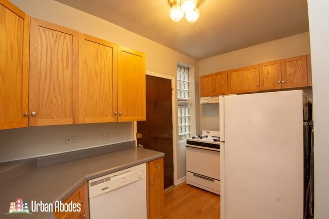 Photo - 4224 N Paulina St Unit J06W