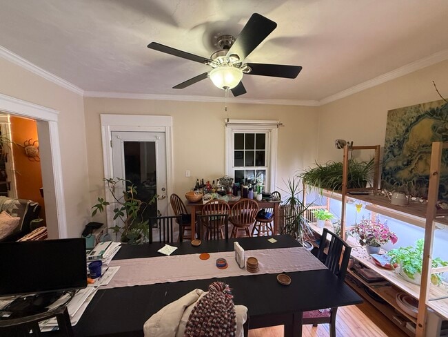 Photo - 304 Lake Ave