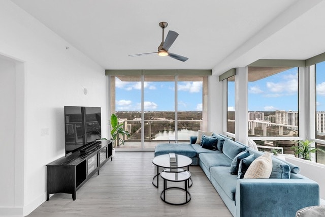 Photo - 150 E Robinson St Unidad 1801