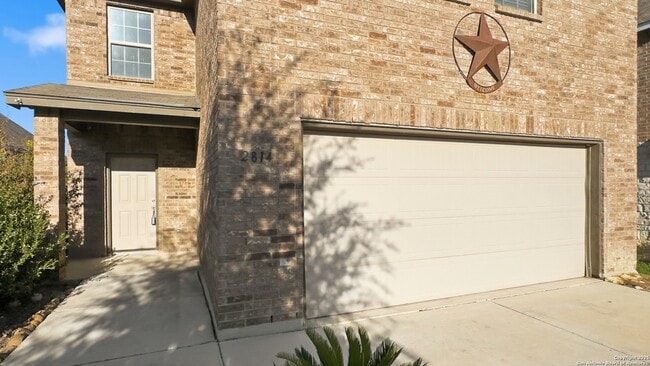 Photo - 2814 High Castle