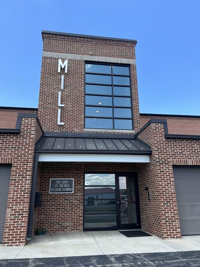 Building Photo - 431 S Columbus St Unit B