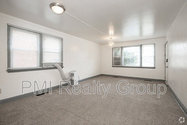 Building Photo - 1520 Coventry Rd Unit 1 Rental
