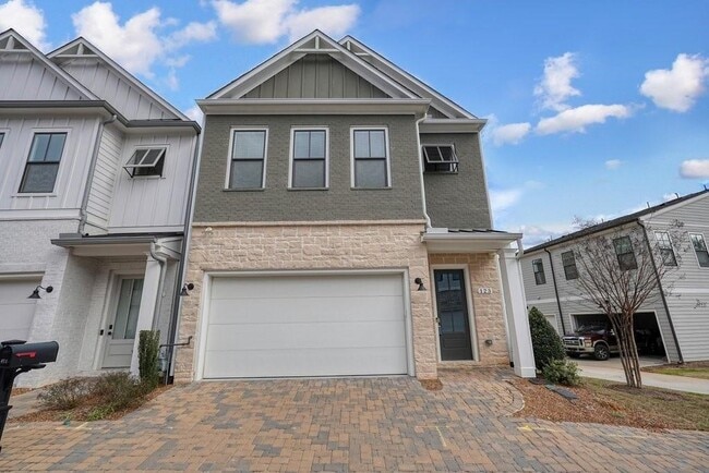 Photo - 123 Village Green Ave