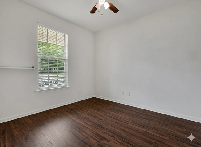 Photo - 3025 Four Oaks Blvd