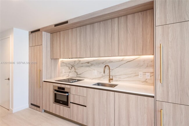 Photo - 77 SE 5th St Unit 1813