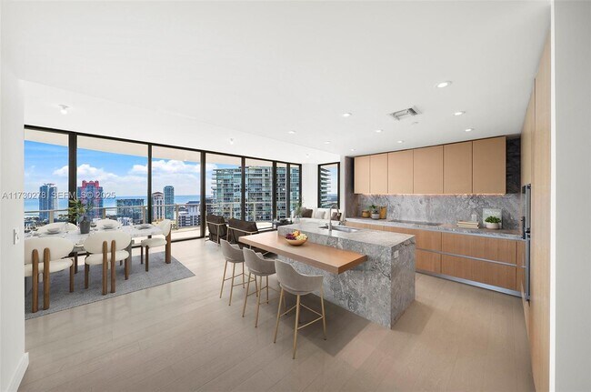 Building Photo - 500 Alton Rd Unit 3101