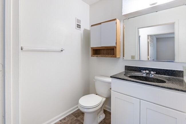 Mallard Cove Apartments