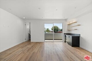 Photo - 839 N McCadden Pl