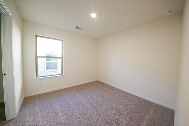 Photo - 9407 Castillo Ct