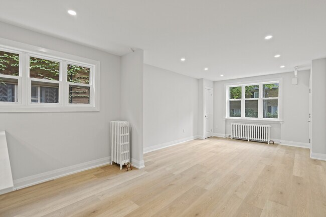 Photo - 28 Strathgowan Ave