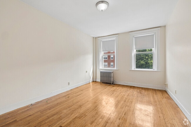 1BR, 1BA - 550SF - Living Room