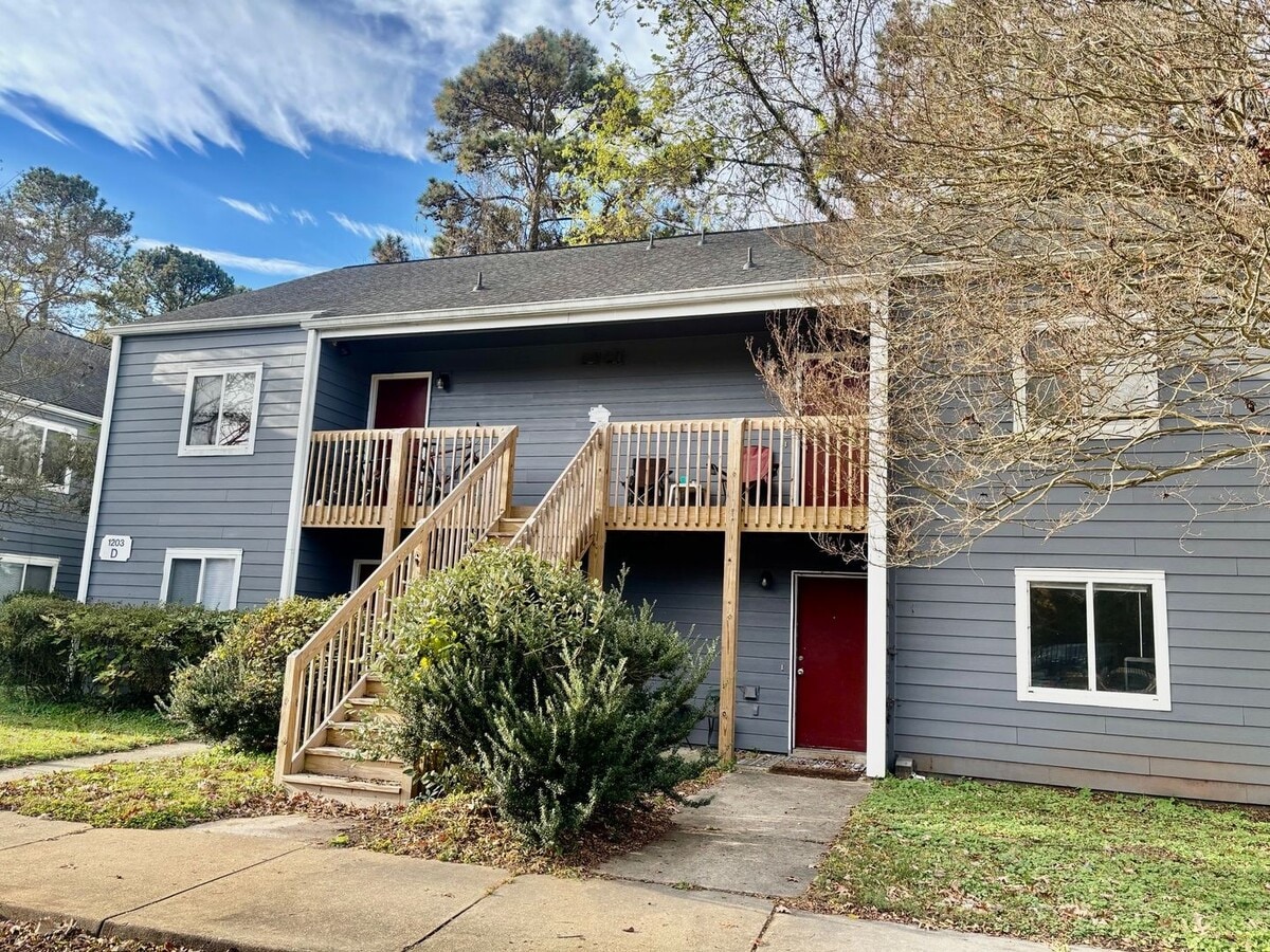 Photo - 2 bedroom/ 1 bathroom- Peppertree