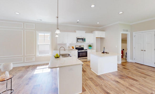 Photo - 706 S Pollock St