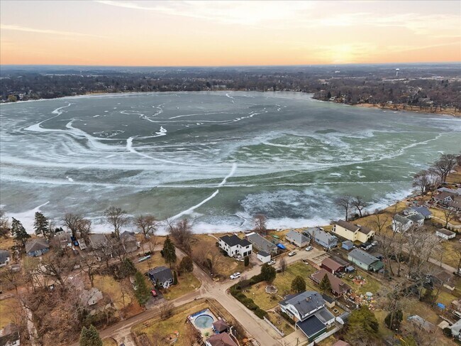 Photo - 297 E Lakeview Ave