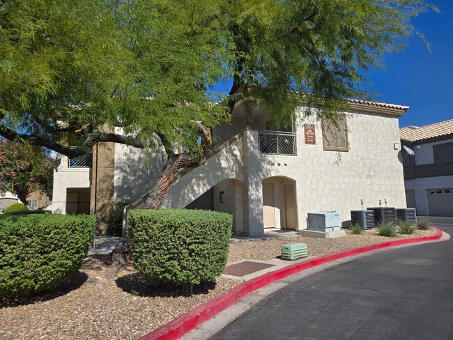 Fabulous 2-Bedroom, 2-Bathroom Upstairs Un... - Fabulous 2-Bedroom, 2-Bathroom Upstairs Un... Casa